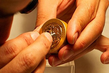 无锡爱彼原厂腕表带维修